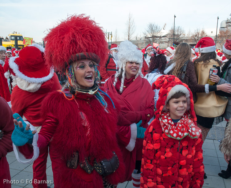 Santa congregating at Pier 84