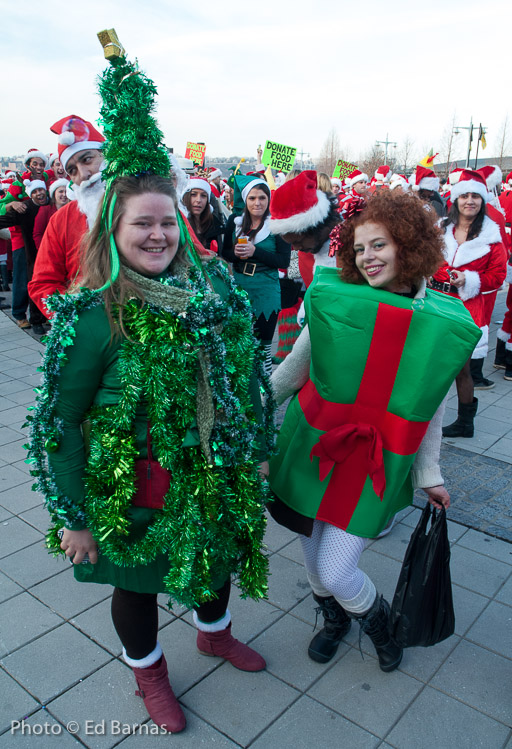 Santa congregating at Pier 84